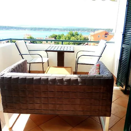 Apoksiomen דירה *