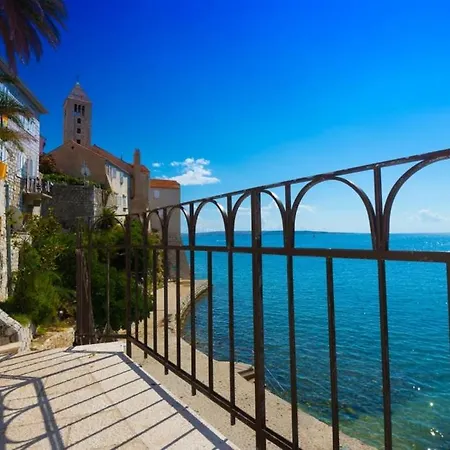 דירה Apoksiomen *